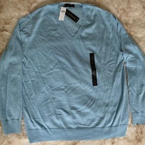 Banana Republic V neck sweater 100% merino wool